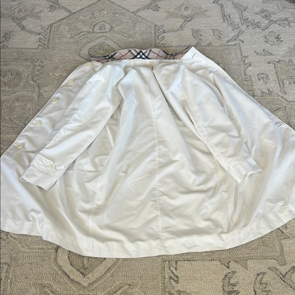 Burberry Vintage Ladies Soft white Mac with belt.